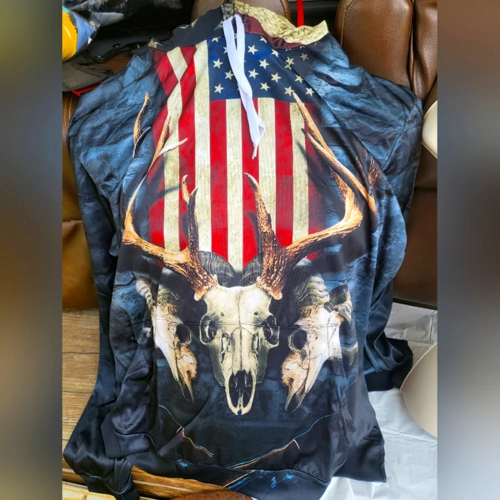 Deer Skull Flag Hoodie - Picture 1 of 3